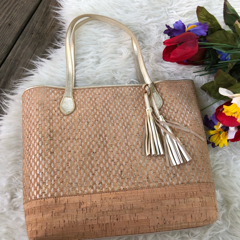 🌺GORGEOUS bag with attached pouch🌺